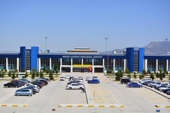 Denizli Cardak Flughafen, Denizli, Türkei ( DNZ )